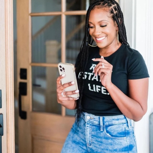 Real Estate Life T-Shirt - Picture 5 of 8